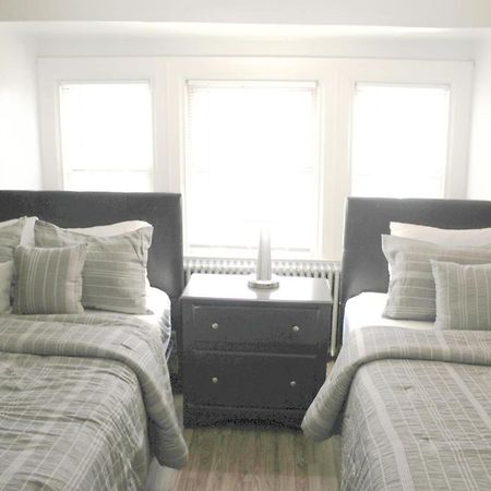 Steps Away From Hospital - 2 Queen Bed - City View Pittsburgh Dış mekan fotoğraf